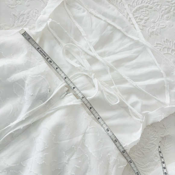 NWOT Lulus Flirtatious Nature White Floral Jacquard Lace-Up Midi Dress Small - Picture 6 of 7